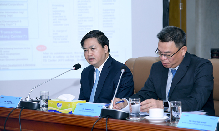 Chủ tịch HĐQT VietinBank Lê Đức Thọ phát biểu tại Phiên họp